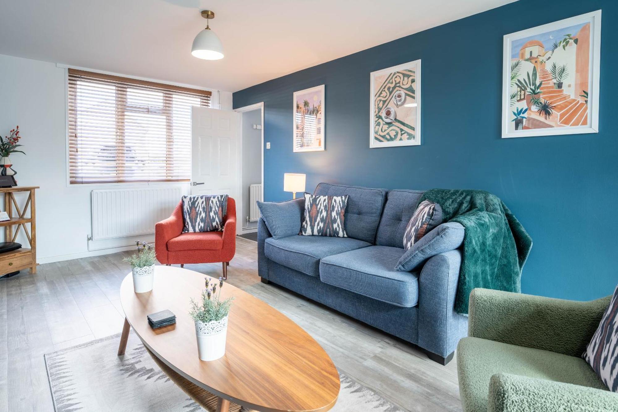 Gatwick Place - 4 Bed 2 Bath Self Contained House With Private Garden Horley Exterior foto