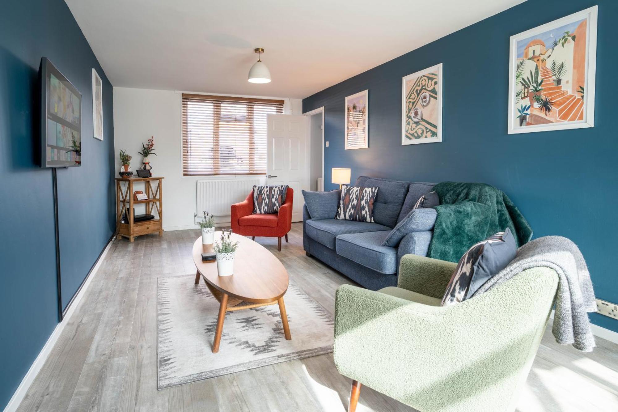 Gatwick Place - 4 Bed 2 Bath Self Contained House With Private Garden Horley Exterior foto